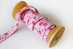 
                  
                    Load image into Gallery viewer, Roses Ribbon Pink
                  
                