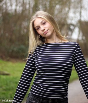 
                  
                    Load image into Gallery viewer, Striped Jersey Isa Black
                  
                