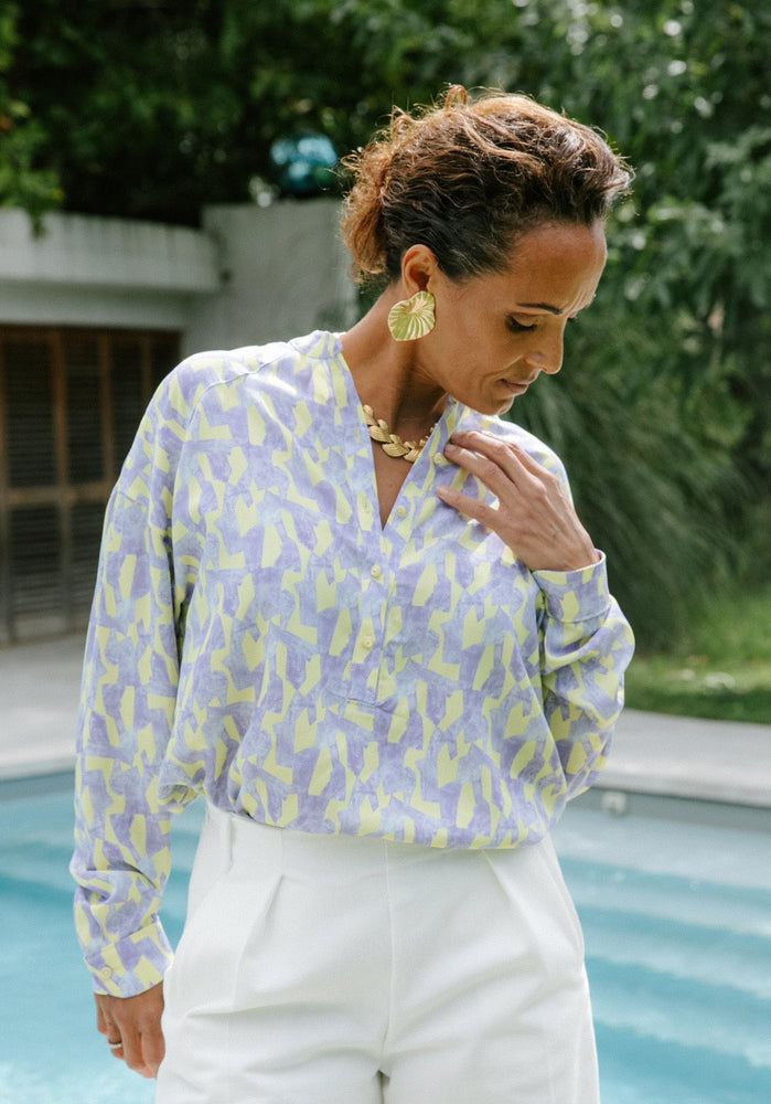
                  
                    Load image into Gallery viewer, Pattern Shirt VITTORIA
                  
                