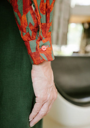 
                  
                    Load image into Gallery viewer, Pattern Shirt VITTORIA
                  
                