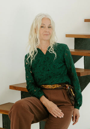
                  
                    Load image into Gallery viewer, Pattern Blouse VOLATA
                  
                