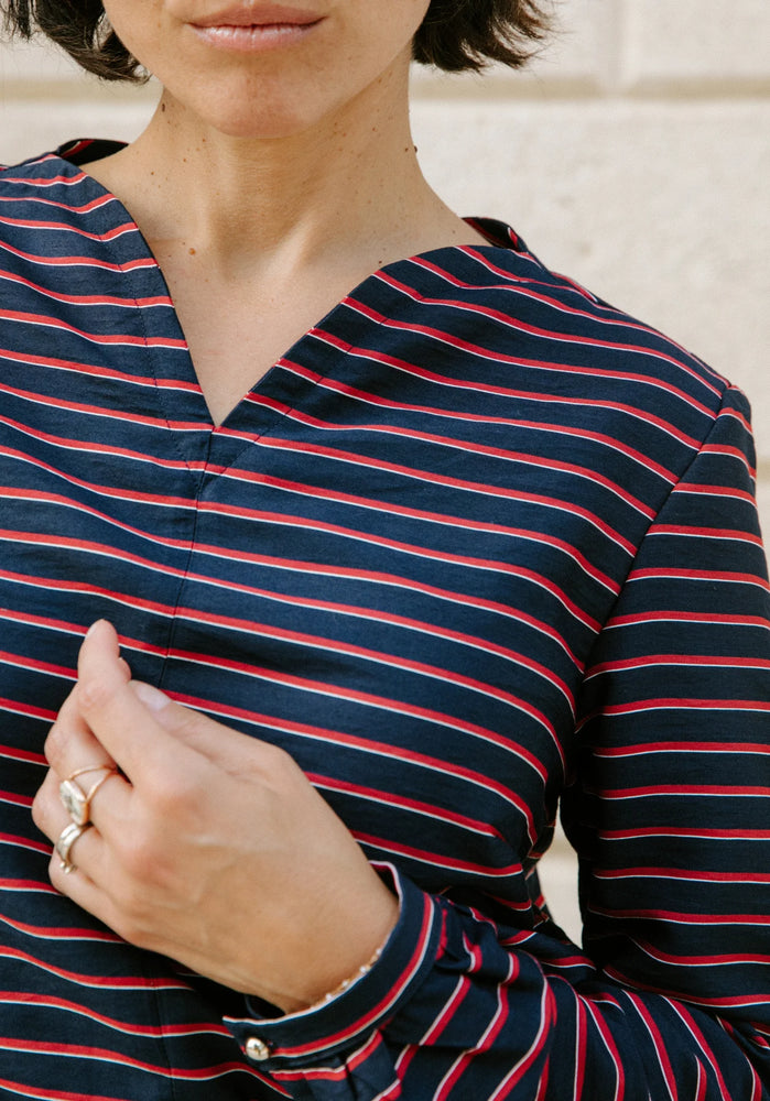 
                  
                    Load image into Gallery viewer, Pattern Blouse VOLATA
                  
                