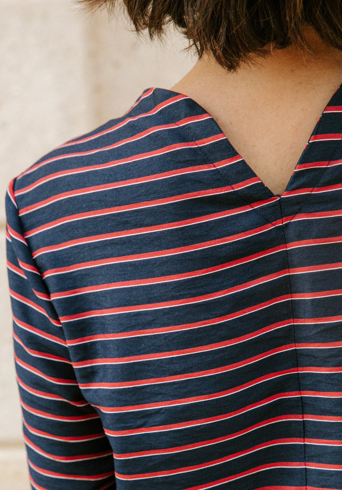 
                  
                    Load image into Gallery viewer, Pattern Blouse VOLATA
                  
                