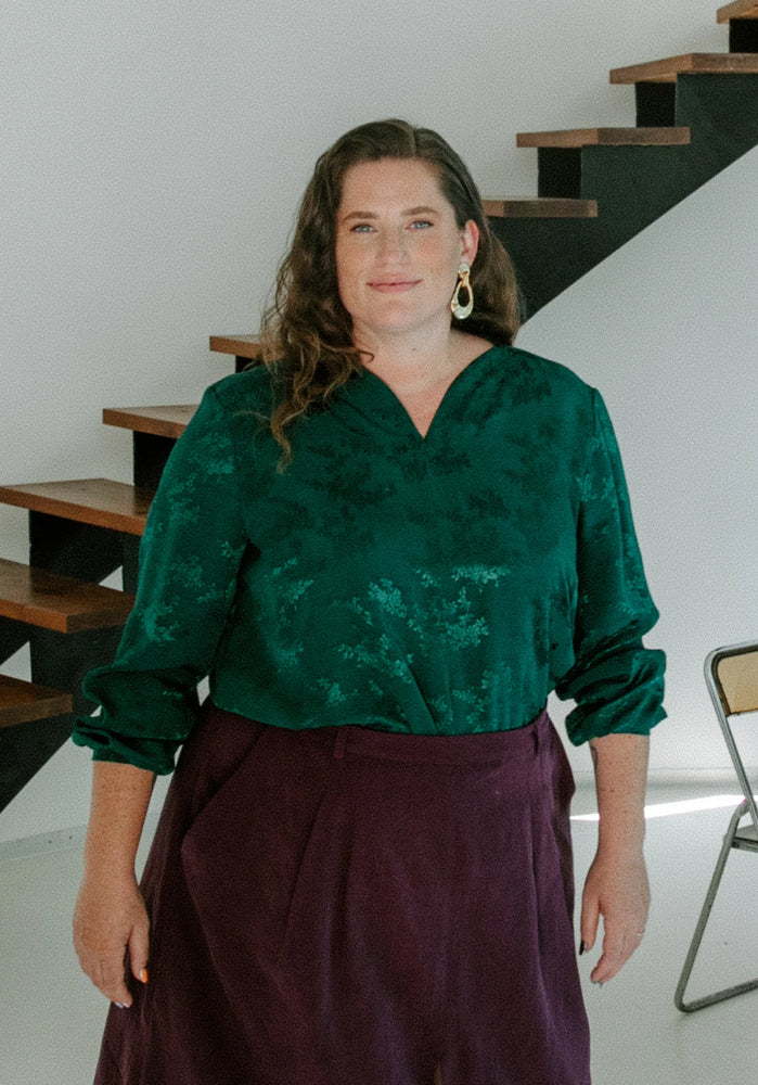 
                  
                    Load image into Gallery viewer, Pattern Blouse VOLATA
                  
                