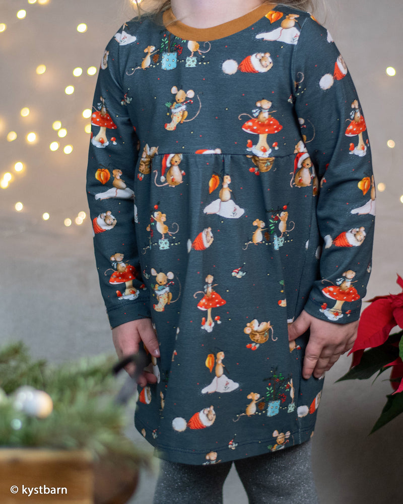 
                  
                    Load image into Gallery viewer, Jersey Christmas Mice
                  
                