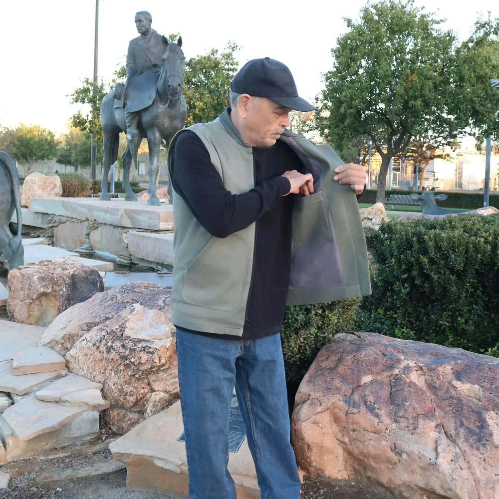 
                  
                    Load image into Gallery viewer, Pattern OZARK Vest
                  
                